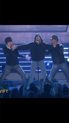 Singers Best-On Stage Outfit Changes (J.Lo, Katy Perry, Taylor Swift, Madonna) #jenniferlopez