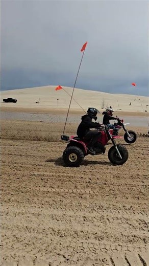 3 Trikes vs 1 Quad 😳 Who Wins at the Dunes?