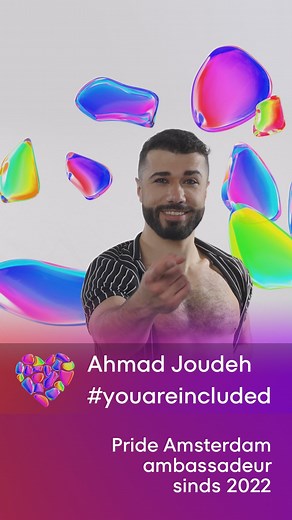 Ahmad Joudeh is undoubtedly the ambassador with the most touching and at the same time most inspiring life story. The ambassadorship means a lot to him: ‘I want to be the voice of refugees. And a figurehead for them in the countries where I perform’. Ahmad was born in a refugee camp in Syria. His mother was Syrian and his father Palestinian. Together with his sister and brother, he grew up in the camp where the family tried to survive. Like them, he is stateless. In the camp, I was bullied as a 