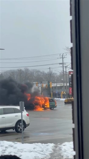 28K views · 170 reactions | Several videos of the taxi van fire at the Kozlov Mall this afternoon #AtTheScene #video #Barrie | At the Scene Photography | Facebook