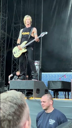 🔥🎸 Guns N’ Roses Axl Rose looks different now but his voice hits harder than ever #gunsnroses