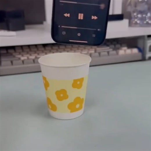 SoundDock Aura – 5-in-1 Induction Speaker Hub captionless