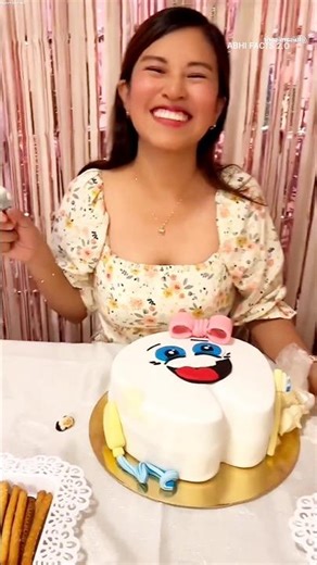 Dentist’s Birthday Cake Looks Like a Real Tooth 😳🦷 #shortvideo