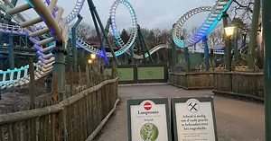 Helft van Efteling-achtbanen blijft rest van de winter dicht: Python staat plots weken stil