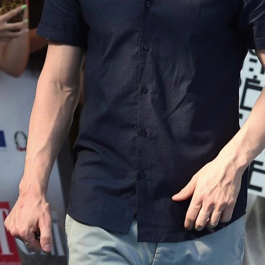 HIS HANDS, ARMS, AND VEINS‼️#evanpeters #fyp #evanpeterssupremacy