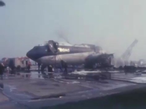 1968 news video (no sound) BOAC Flight 712 was a British Overseas Airways Corporation (BOAC) service operated by a Boeing 707-465 from London Heathrow Airport bound for Sydney via Zurich and Singapore. On Monday 8 April 1968, it suffered an engine failure on takeoff that quickly led to a major fire; the engine detached from the aircraft in flight. After the aircraft had made a successful emergency landing, confusion over checklists and distractions from the presence of a check pilot contributed 