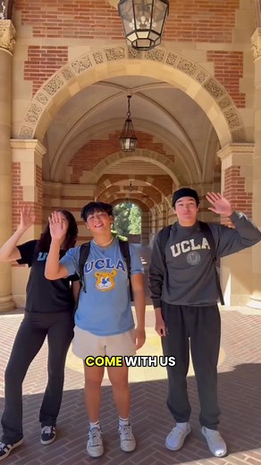 UCLA Campus Tour Guide for Prospective Students