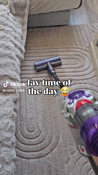 Hoovering a Rug: My Love for This Cleaning Hack