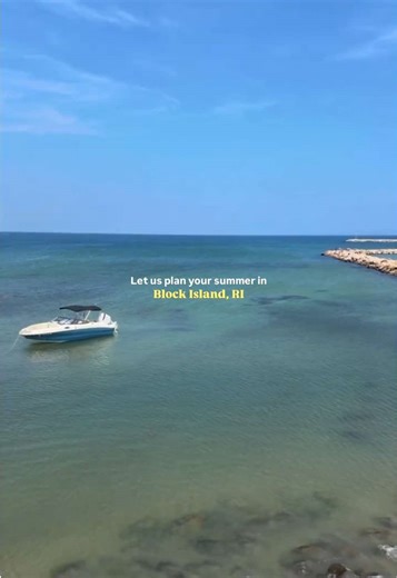 🌊 Block Island Travel Guide (Save This) ☕ Coffee Breakfast @persephoneskitchen : our favorite — healthy, aesthetic, worth the wait @oddfellowsbi: quick casual breakfast @theoldpostofficebagel: classic sandwiches @kimberlysbi: go-to brunch spot on the lsland 🍽 Eat @thebarnatspringhouse: our favorite @onebi_ri: newer spot — steak oyster house @theoar_bi: famous mudslides waterfront @Springhousehotel: upscale best views @deadeyedicks: marina classic laid-back @winfieldsonwater: local favorite coz