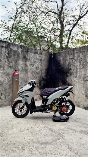 Exploring the Honda Click Circuit Concept
