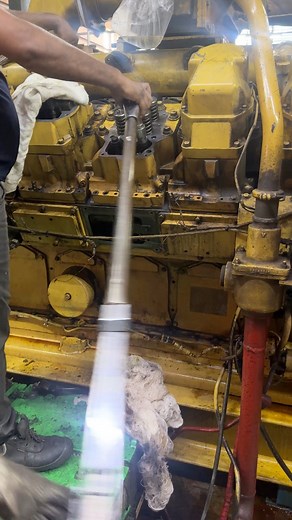 38K views · 835 reactions | Cylinder Head Torque Checking Procedure ‍ #cylinderhead #mechanic #overhauling #working #viralreels #reels #maintenance | Engine Xpress | Facebook