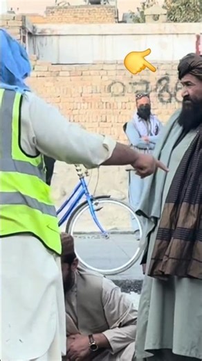 *"جهود عمدة كابل في تطوير البنية التحتية: تعبيد الطرق، بناء المباني، وتنظيم الأسواق"*