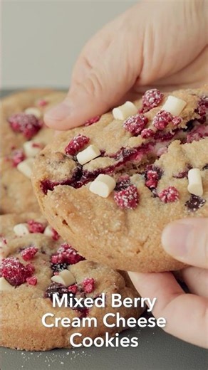 베리가 가득 들어간 쿠키❣️ This Cookie is Filled with Berries 크림치즈 쿠키 Cream Cheese Cookies #Shorts