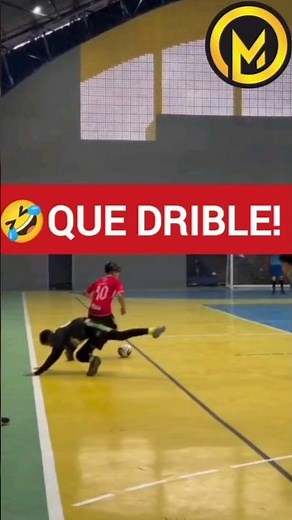 🤣OLHA ISSO! QUE FINTA!#shorts #short #shortsvideo #futebol #yt #fyp #gol #fypシ゚viral #gols #youtube