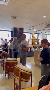 Get the band together and bang to the beat of the drums with a traditional Taiko Drumming Class in Tokyo! 🥁 This Family Journeys Moment is led by a professional Wadaiko drummer and travellers learn how wadaiko is made, the history of Taiko, and get to practice three different styles before performing together as a group! 🗺 Japan Family Journey: From Ancient to Modern Times - https://gadvnt.rs/43VAvE9 📸 @kyoko.tg, CEO | G Adventures