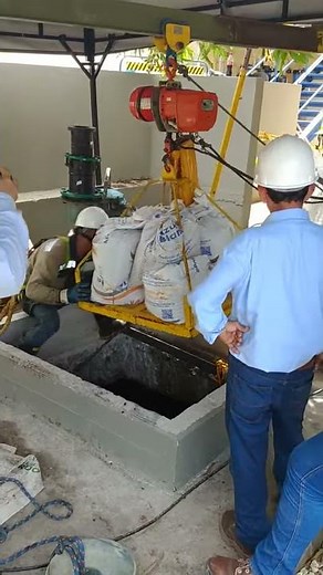 CARGA CON POLIPASTO ELÉCTRICO