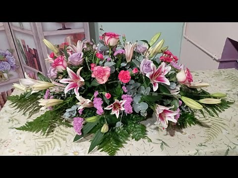 Floristry tutorials and tips for beginners. Funeral flower arrangements