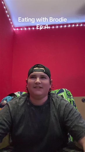 Comment what I should eat next#eatingwithbrodie #food #eating #fyp #burrito @ayeeechenz @²³