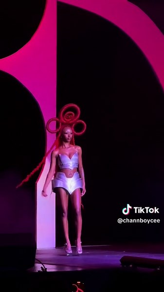 Experience the Fashion Show at Mecca