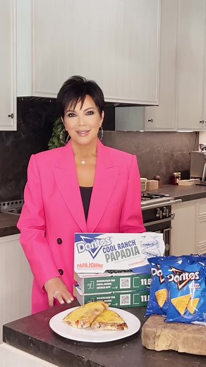 My latest creation is finally here!! Introducing MY Doritos Cool Ranch Papadia!!! #ad @papajohns @doritos #DoritosPapadiaWasMyIdea