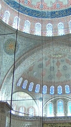 Visita del #PapaLeónXIV a la Mezquita Sultán Ahmed en #Estambul #Turquía #VaticanNewsES #elpapaenturquía | Vatican News