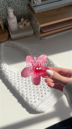 Relaxing pool day 🌊⭐️🍸🥥 #foryou #preppy #aesthetic #fypシ ‪@soldejaneiroofficial‬