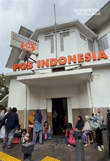 Bantuan Langsung Tunai Sementara (BLTS) terus disalurkan hingga penghujung 2025 💪🏻 Melalui PT Pos Indonesia dan Bank Himbara, Kementerian Sosial menyalurkan BLTS secara nasional, termasuk bagi masyarakat di wilayah terdampak bencana di Sumatra. Upaya ini menjadi bagian dari dukungan negara untuk menjaga daya beli dan membantu pemulihan keluarga terdampak bencana. Simak selengkapnya.