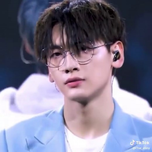 Zhai Xiaowen: From Idol to Actor in R1SE | Always Home Jing Xi Chi