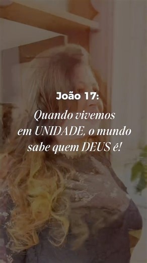 Maria Christina L Rique on Instagram: "João 17:20–21 é uma oração que atravessa o tempo e chega até nós. Jesus não ora só pelos que estavam ali. Ele ora por quem ainda viria a crer. Por mim. Por você. E o pedido não é poder, sucesso ou livramento. É unidade. “Para que todos sejam um…” Não um por conveniência. Não um por aparência. Mas um na essência. Essa oração confronta muita coisa. Porque é mais fácil discordar do que se alinhar. Mais fácil separar do que permanecer. Jesus revela que a unidad