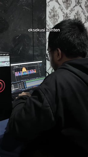 lika-liku ini belum termasuk nggak tidurnya☝🏼😄 #projectionmapping #behindthescene #creativestudio #processvsresult #lzyvisual