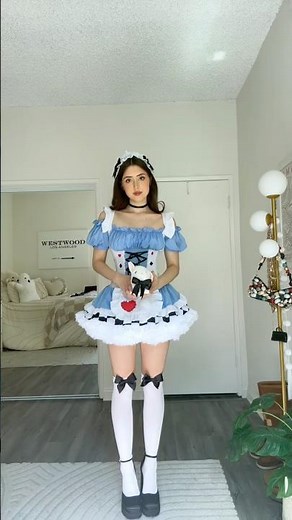 Halloween inspo: Alice in Wonderland!