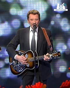 368K views · 10K reactions | Johnny Hallyday aurait 79 ans aujourd’hui.  En 2007, il montait sur la scène du Hit Machine, accompagné de sa guitare, pour interpréter "Always" | M6 MediaBank | Facebook