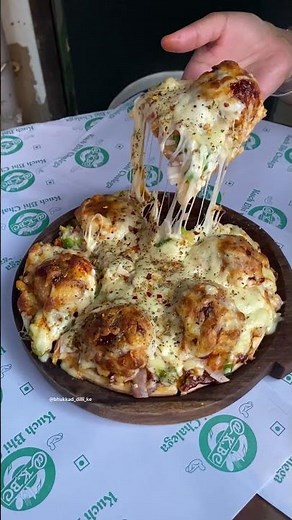 Have you ever tried Momo Pizza? || Indian Street Food