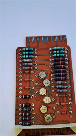 “Hidden Logic: The Vintage Computer Board That Built the Digital World” #DreamTrackAI #univac