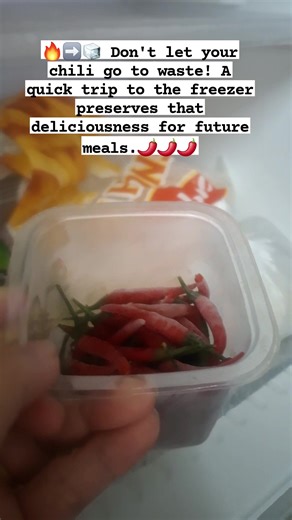 🌶️✨ Preserve the spice! Freezing chili is the perfect way to extend its life and keep the flavor bursting.🌶 #CookingTips #SpicyFood #ChiliHack #FreezerFriendly #FoodSavingTips #reelsviral #ChiliLovers #MealPrep #FreezerMeals #reelsphillipines #reelsfacebook #reelsviral #reelschallenge #reelsfb #reelsfyp #reelsfbシ #reelstoreelsengagement #reelsfollowers #reelstoreelsfollow #LeftoverLove #EasyMeals #adsonreels | Harden sa Siyudad
