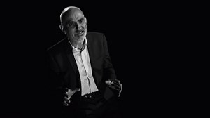 Paul performs Heaney’s 'Postscript' and Keats’ 'Bright star, would I were stedfast as thou art'. These poems are found in Paul's poetry anthology 'LOVE IS STRONG AS DEATH'. Video produced with The Wheeler Centre for Books, Writing and Ideas ❤️ Team PK | Paul Kelly