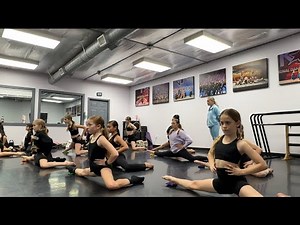 Stretching and strengthening class ( JDI DANCE COMPANY )