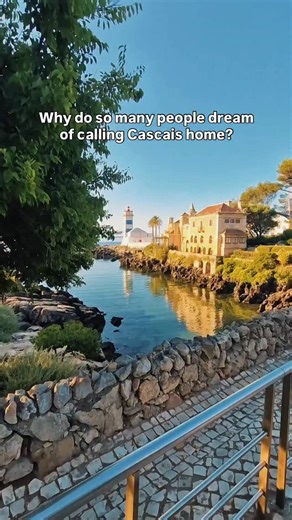 Why Cascais? Because it’s hard to beat life on the Portuguese Riviera 👇🇵🇹🌞 Blue skies almost all year, stunning beaches, parks and ocean walks everywhere you look. Safe, relaxed, and just 30 min from Lisbon, with some of the most beautiful homes in Portugal. Comment “HOME” to find your place in paradise 🏡🌴 | Inside Cascais