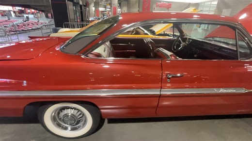 F187 - 1961 Pontiac Ventura Bubble Top