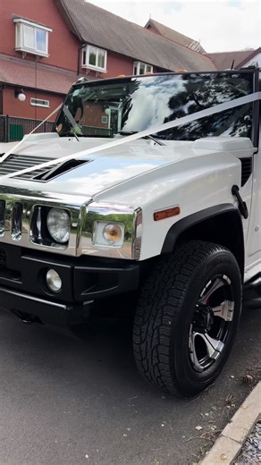 HUMMER H200 Limo for 16 passengers at a Wedding. #limo #weddinglimo #HUMMER #Hummerlimo #limos #a2zlimos #limohirebirmingham #birminghamlimo #desiwedding #indianwedding #viya #shadi #shadiseason