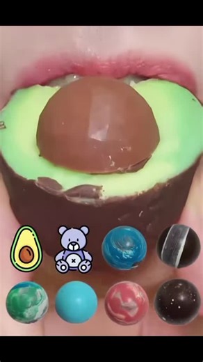 #asmr #chocolate #eatingshow #satisfyingvideos #crunch