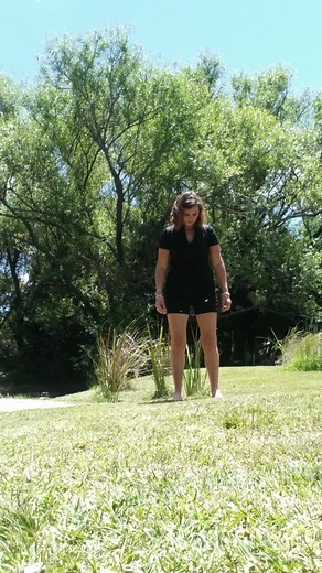 Este es un ejercicio del elemento madera los músculos los tendones y como órgano externo la vista Los ejercicios se realizan con intención para fortalecer los tendones, los músculos, masajear los órganos internos | WU WEI