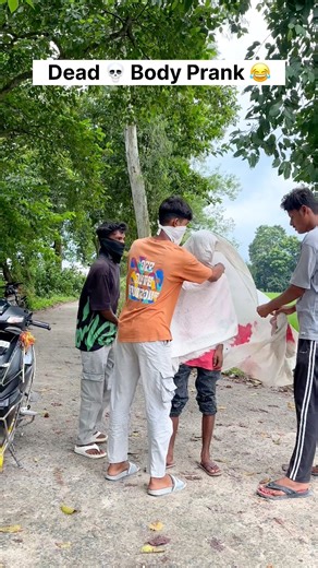 298K views · 6.3K reactions | Dead Body Prank Funny Video  #reels #prank #prankvideo #facebookviral #facebook #viralvideo | Motovlogger Mithlesh | Facebook