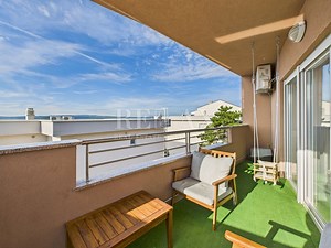 Crikvenica - dvoetažni stan 104 m2 s pogledom na more (prodaja)