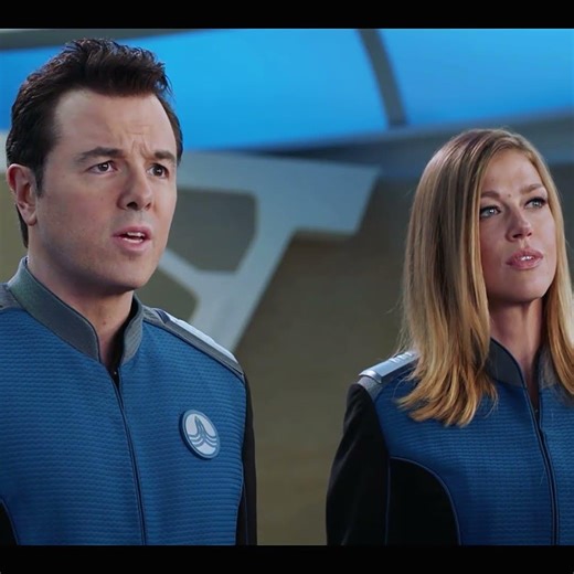 Ed Encounters a 2D ALIEN Lifeform… And Reality Starts Unraveling! 🌀 | The Orville #Shorts
