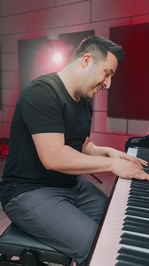 Improv is the secret sauce of cocktail piano, here’s how to unlock it. 🔑 Improvisation is where cocktail piano really comes alive. Instead of sticking to the notes on the page, you get to explore, add your own flair, and create music that feels smooth, spontaneous, and uniquely yours. Every time you sit at the keys, it can sound fresh and different. Head over to the Pianote channel to watch the full video, where we dive into this and other techniques to take your cocktail piano playing to the n