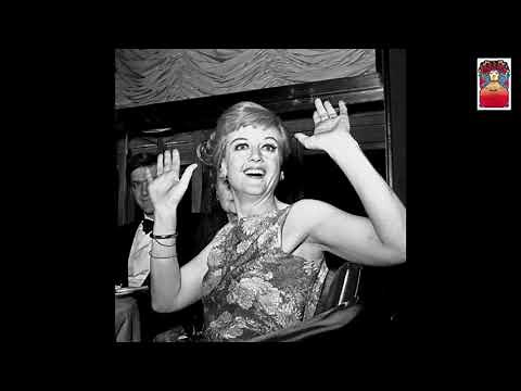 Angela Lansbury in MAME opening night (1966, Broadway)