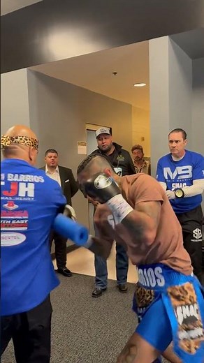 Mario Barrios warming up #PacquiaoBarrios