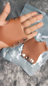 10K views · 221 reactions | Wrist Blend for Makeup mixing #wristblend #makeupartist #makeupmixingtool Available on Our Apps Professional Makeup Hub https://play.google.com/store/apps/details?id=com.professionalmakeuphub.com ‍♀️Order What's App My official No 8250118335 8016757187 8967558034 | Professional Makeup Hub | Facebook