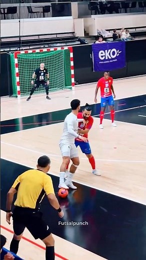 Goal or foul? 🙈🤣 #futsal #referee #decision #debate #goal #foul #shorts